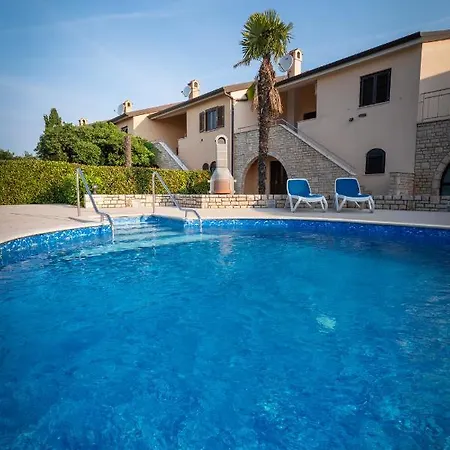 Prázdninový dům House Ruzmarin *