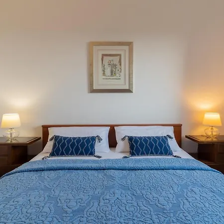 בית נופש House Ruzmarin *