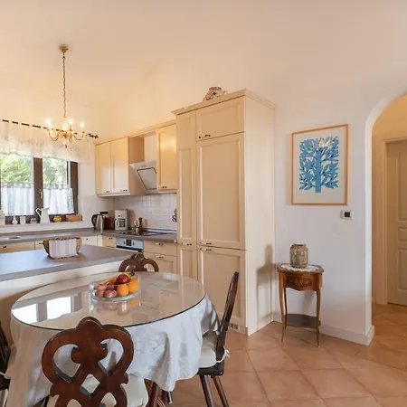 Holiday home House Ruzmarin