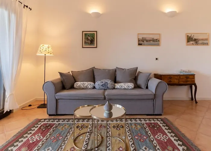 House Ruzmarin *